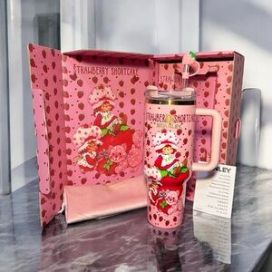 Stanley Pink Strawberry  Tumbler Set